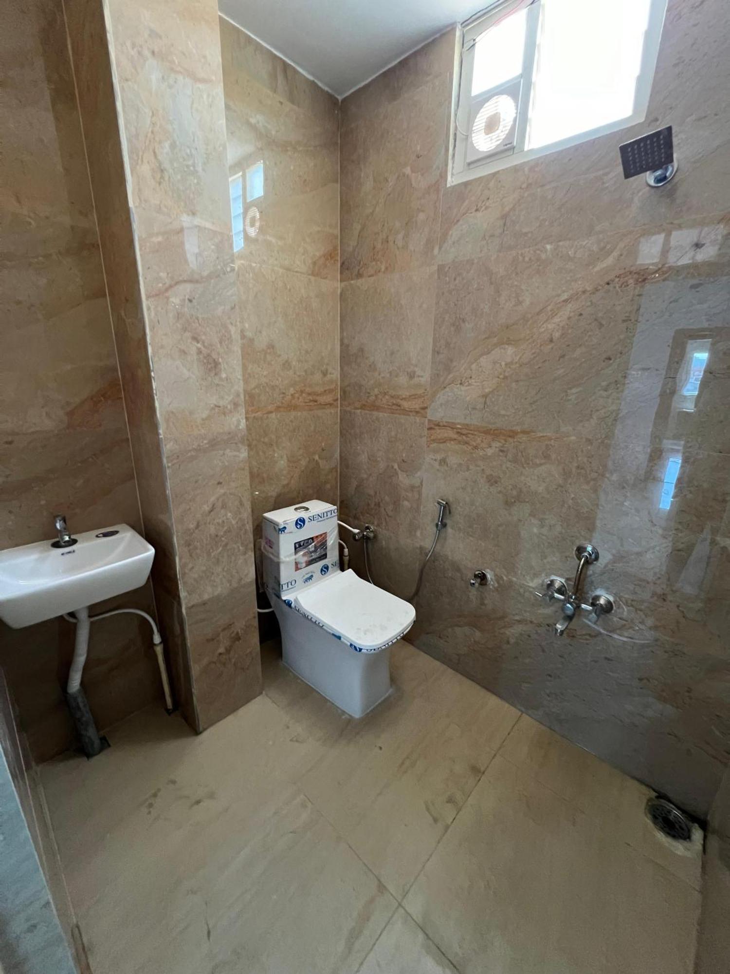 Snr Venus Hotels Tirupati Exterior foto